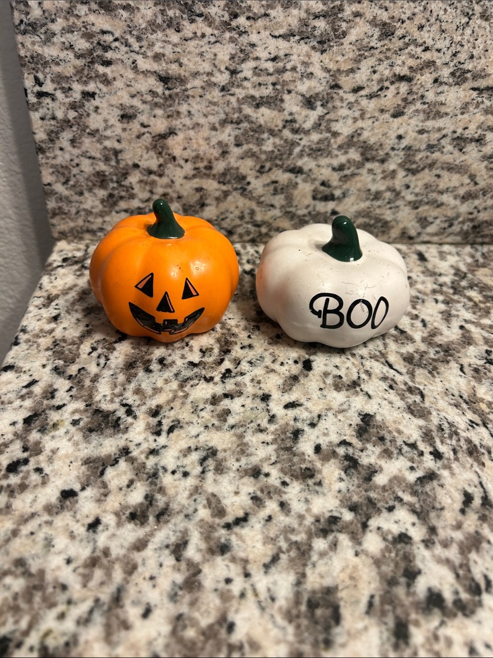 Ceramic Halloween Pumpkin Set - Orange & White